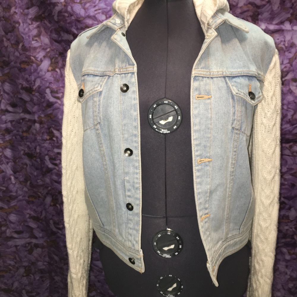 Jean jacket - Picture 2 of 3